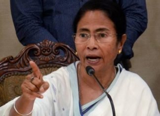 चार घंटे में हड़ताल खत्म कर काम पर लौटें डॉक्टर, नहीं तो होगी सख्त कार्रवाई : CM ममता