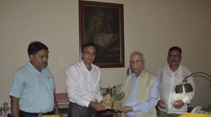 कांकिनाड़ा और भाटपाड़ा में शांति को लेकर समाजसेवियों ने की राज्यपाल से मुलाकात