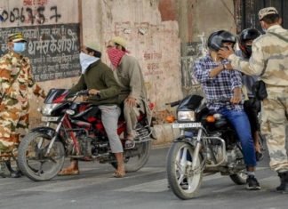 दिल्ली में लॉकडाउन के उल्लंघन पर 3,700 लोग हिरासत में लिए गए