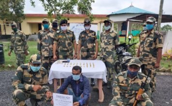 बीएसएफ ने तस्करी का 4 किलो सोना किया जब्त, एक गिरफ्तार – बाइक के टायर में छिपाकर लेे जाया जा रहा था यह सोना